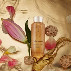 Alternative view of کنستانتره جینسینگ بازسازی کننده پوست سولواسو