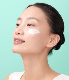 Alternative view of ضد آفتاب مینرال سبک و روزانه دیر کلرز