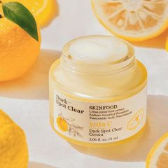 Alternative view of کرم روشن کننده و ضد لک یوجا سی اسکین‌فود