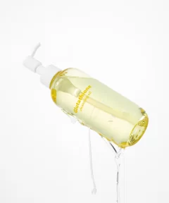 Alternative view of روغن پاک کننده گلوتاتیون درخشان وی‌تی کازمتیکس